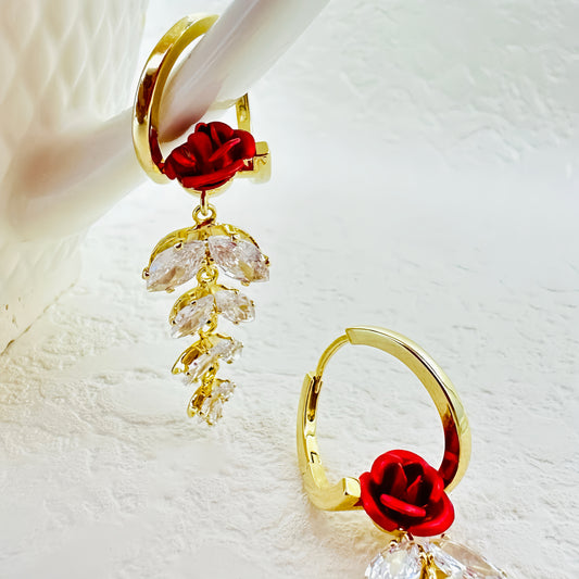 Diamond studded wrapped red rose earrings, small and exquisite autumn and winter earrings, high-end sense, niche and versatile, fashionable ear buckle trend