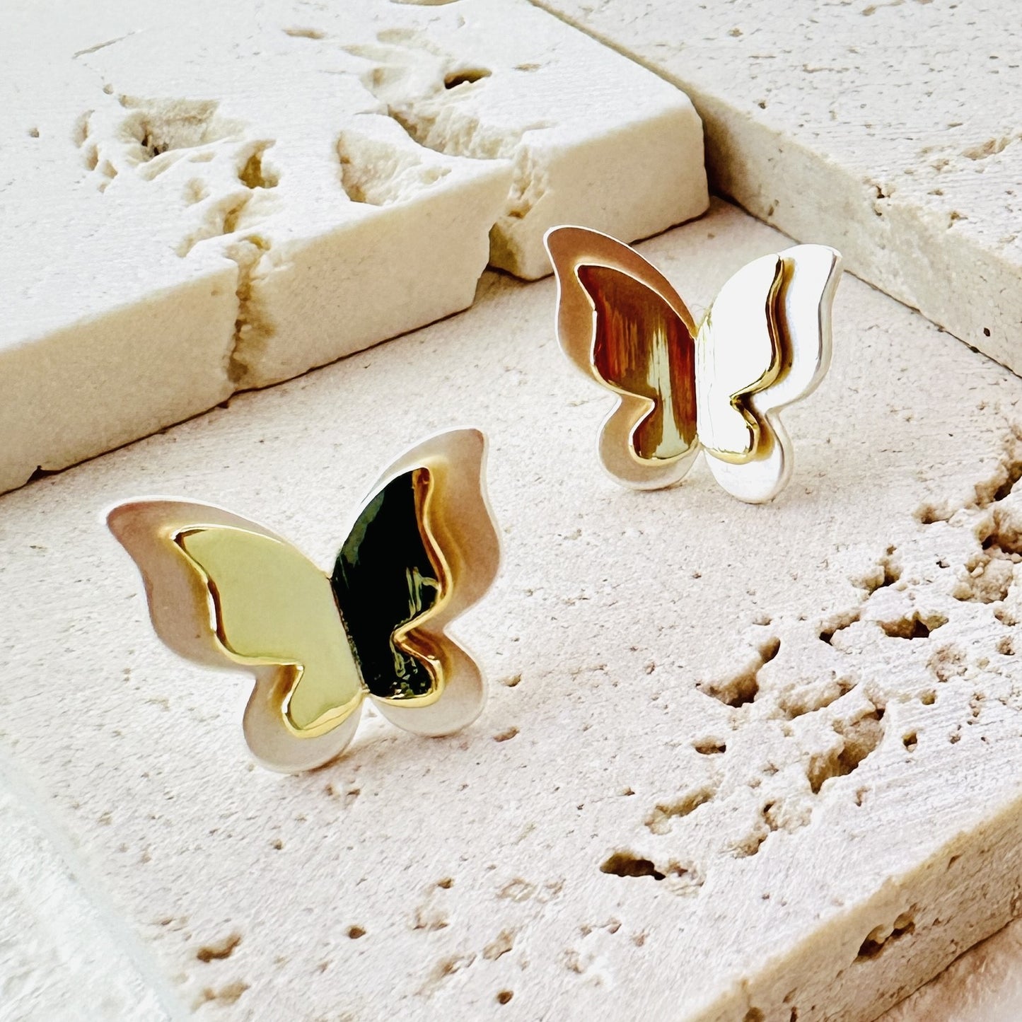 Advanced brushed metal curved irregular exaggerated earrings with a unique design for women's niche, featuring gold earrings